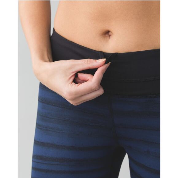 Lululemon Run Crop II Full-On Luxtreme (Mesh) Good Vibes Deep Navy Black Size 4 - Picture 3 of 11